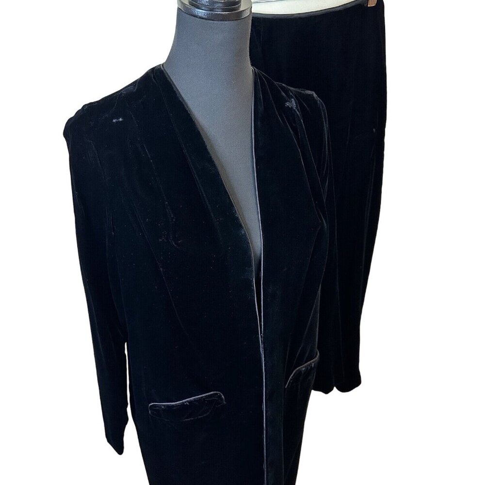 Vintage Womens Charm Black Velvet Opera Coat & Skirt Set SZ Small Hollywood USA